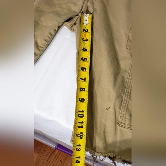 Levi's "customized" cargo pants. Great worn in condition. Mens 36" - Picture 4 of 11